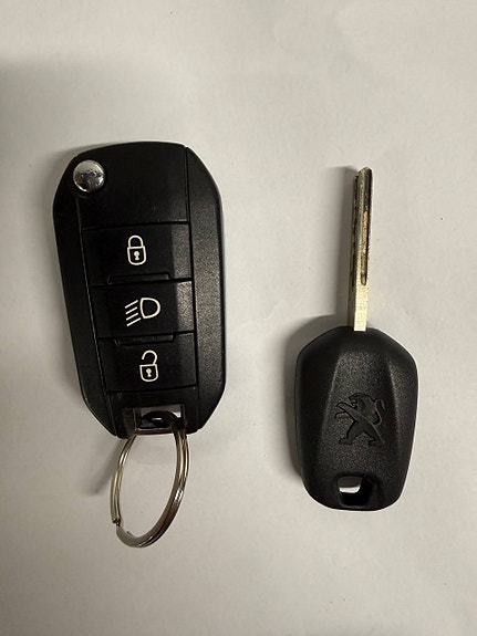 Peugeot 208 18 of 30