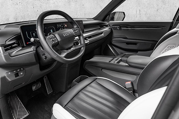 Kia EV9 10 of 30