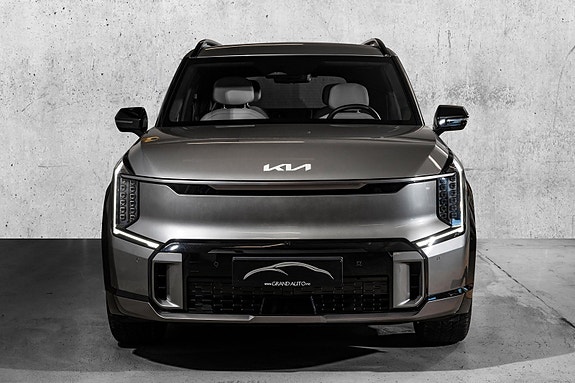 Kia EV9 3 of 30