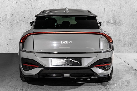 Kia EV6 4 of 30