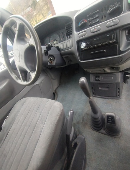 Mitsubishi L400 10 of 11