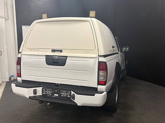 Nissan NP300 7 of 18