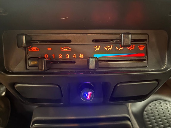 Nissan NP300 17 of 18