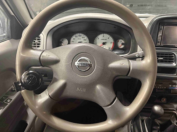 Nissan NP300 10 of 18
