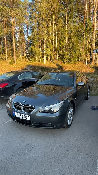 BMW 523i 12 of 12