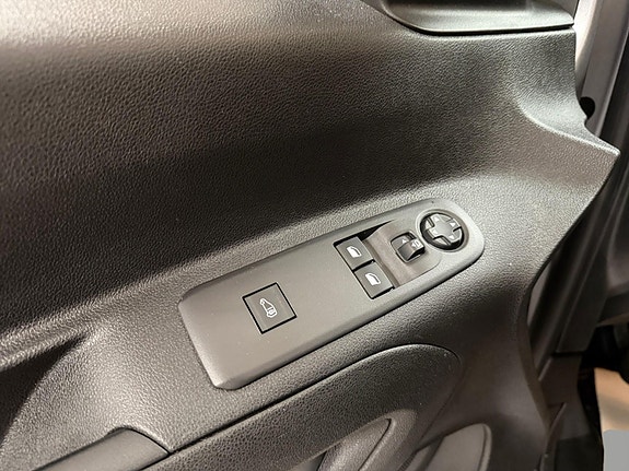 Citroen Berlingo 12 of 30