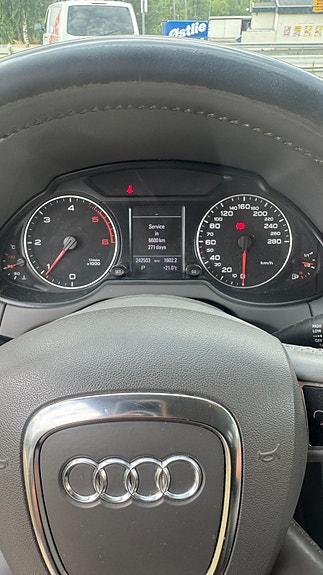Audi Q5 6 of 8