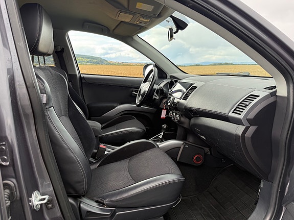 Mitsubishi Outlander 16 of 20