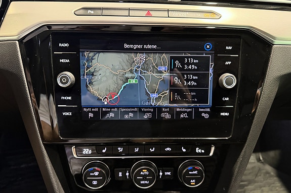 Volkswagen Passat 20 of 23