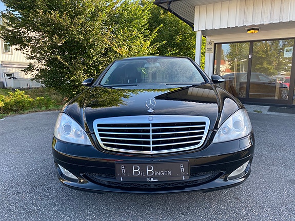 Mercedes-Benz S320 9 of 22