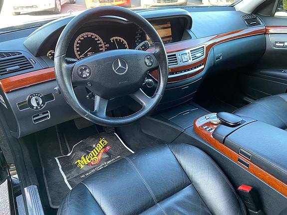 Mercedes-Benz S320 15 of 22