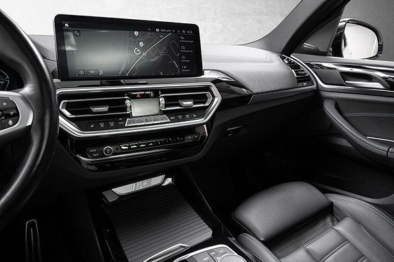 BMW iX3 11 of 29