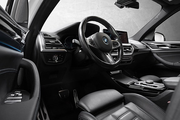 BMW iX3 17 of 29
