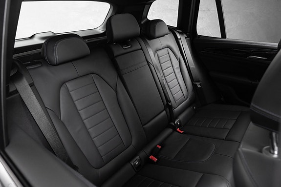 BMW iX3 26 of 29