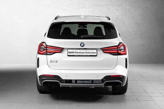 BMW iX3 5 of 29