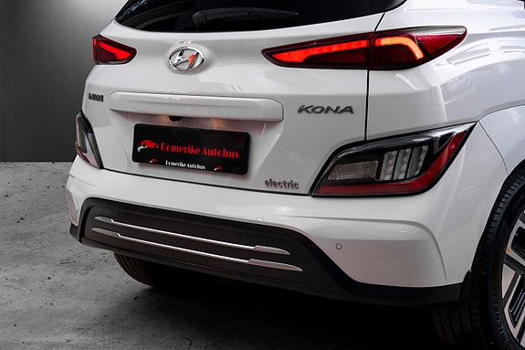 Hyundai Kona 8 of 30