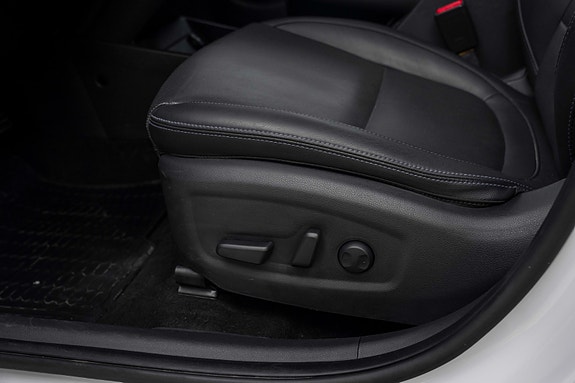 Hyundai Kona 14 of 30