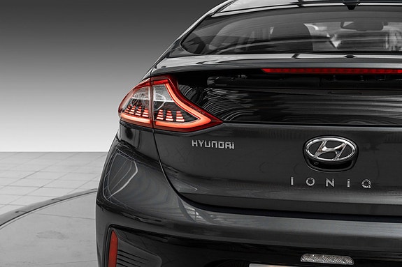 Hyundai IONIQ 7 of 25
