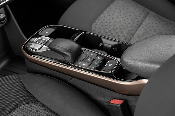 Hyundai IONIQ 17 of 25