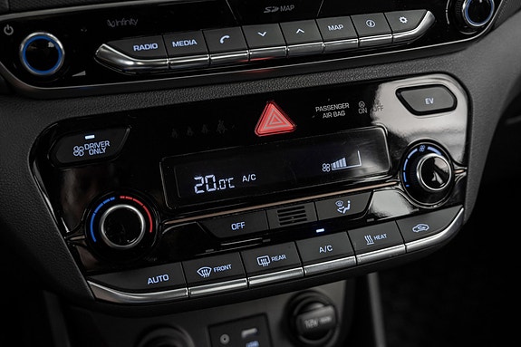 Hyundai IONIQ 15 of 25