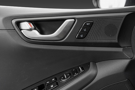 Hyundai IONIQ 16 of 25