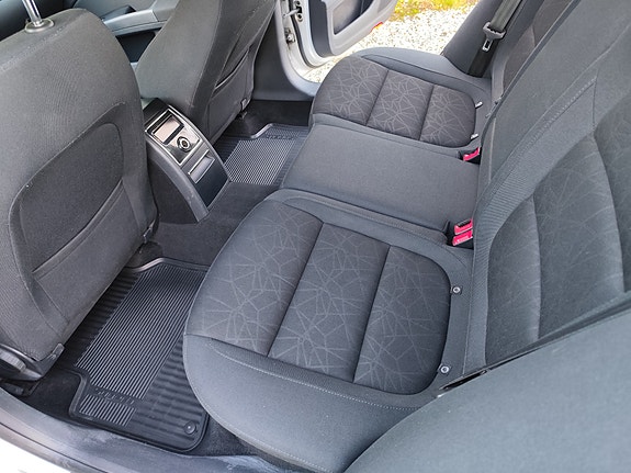 Skoda Superb 9 of 18