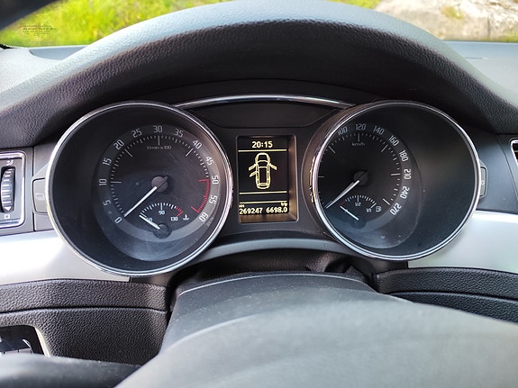 Skoda Superb 12 of 18