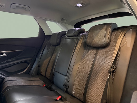 Peugeot 3008 13 of 28
