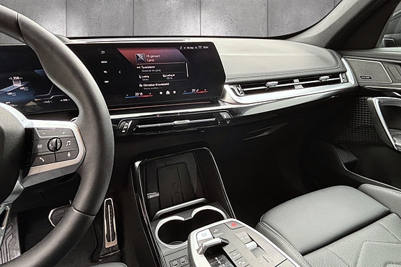 BMW iX1 16 of 30