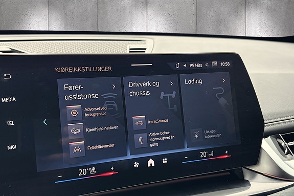 BMW iX1 25 of 30