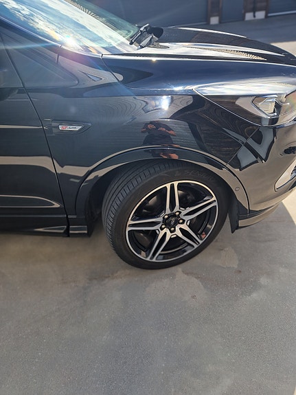 Ford Kuga 5 of 18