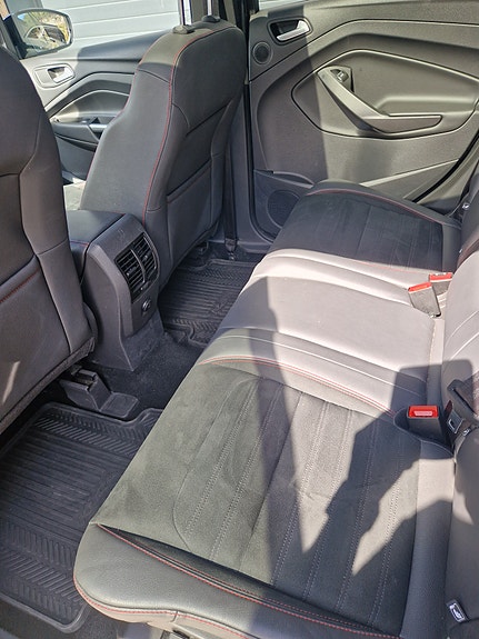 Ford Kuga 10 of 18