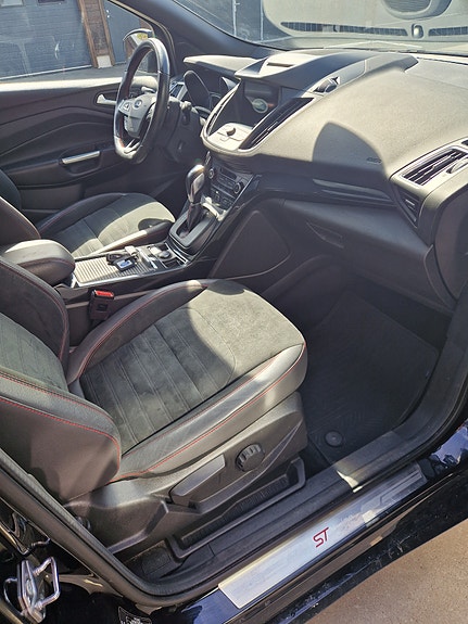 Ford Kuga 7 of 18