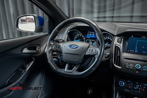 Ford Focus 24 of 30