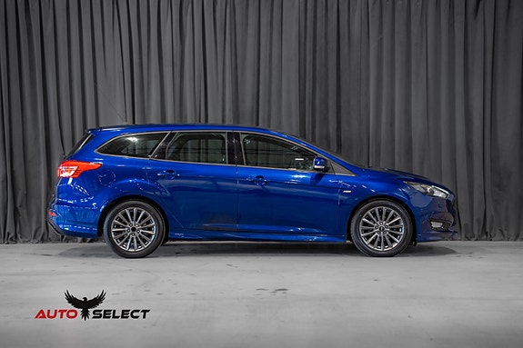 Ford Focus 12 of 30