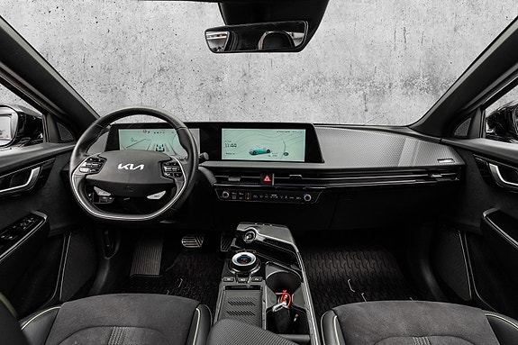 Kia EV6 14 of 30