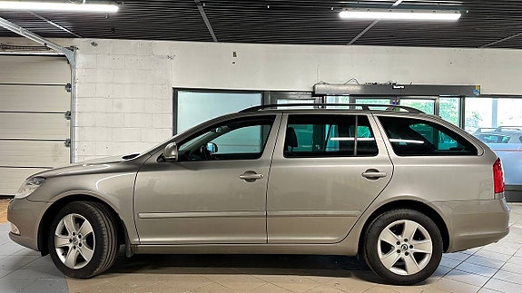 Skoda Octavia 2 of 19
