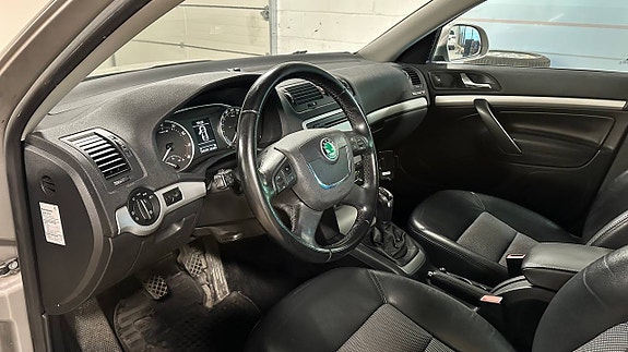 Skoda Octavia 11 of 19
