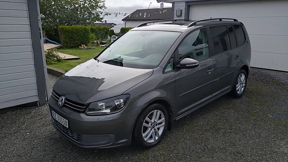 Volkswagen Touran 2 of 30