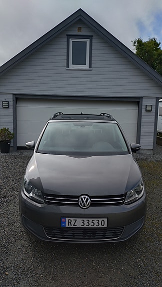 Volkswagen Touran 3 of 30