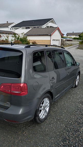 Volkswagen Touran 5 of 30