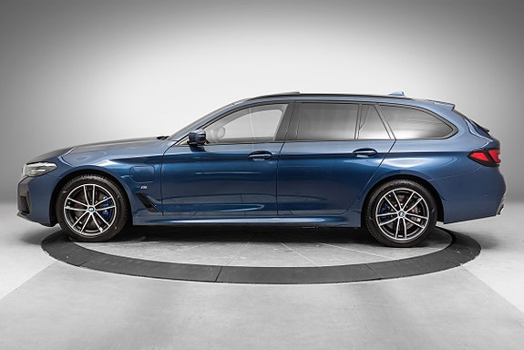 BMW 530e 2 of 30