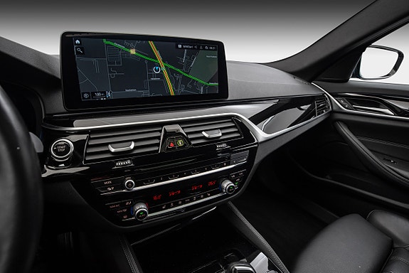 BMW 530e 17 of 30