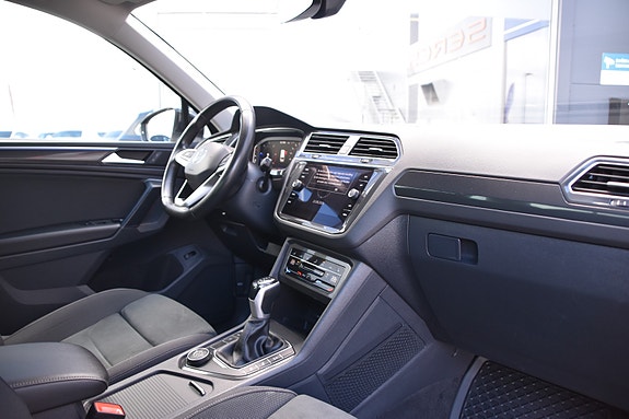 Volkswagen Tiguan 16 of 30