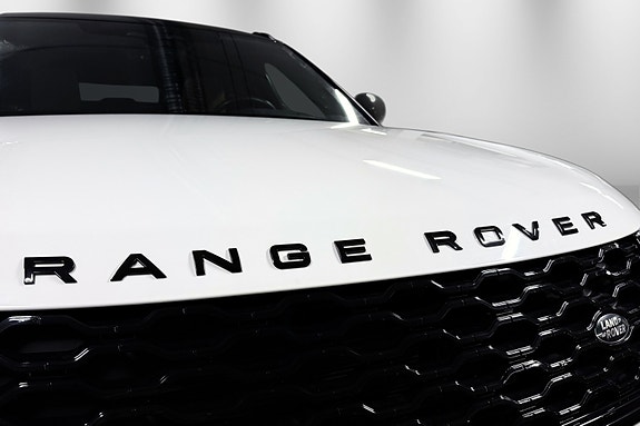 Land Rover Range Rover Velar 17 of 30