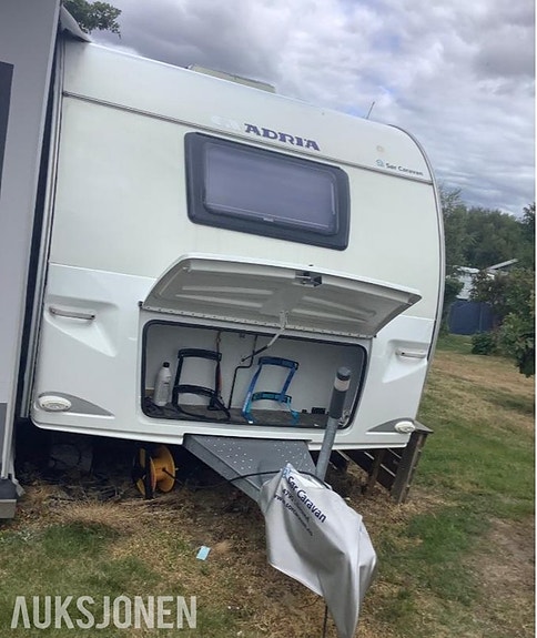Adria 613 3 of 19