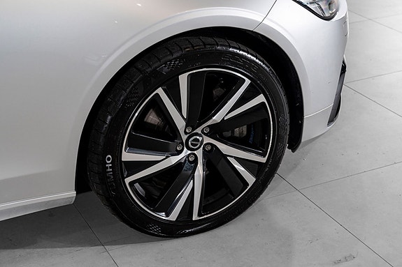 Volvo V90 10 of 30