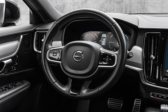 Volvo V90 21 of 30