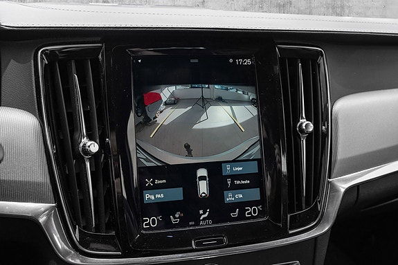 Volvo V90 26 of 30
