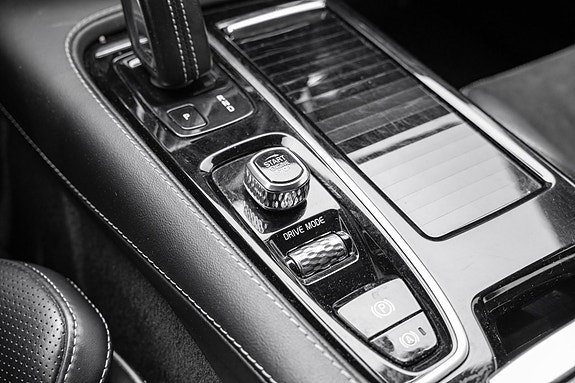 Volvo V90 16 of 30